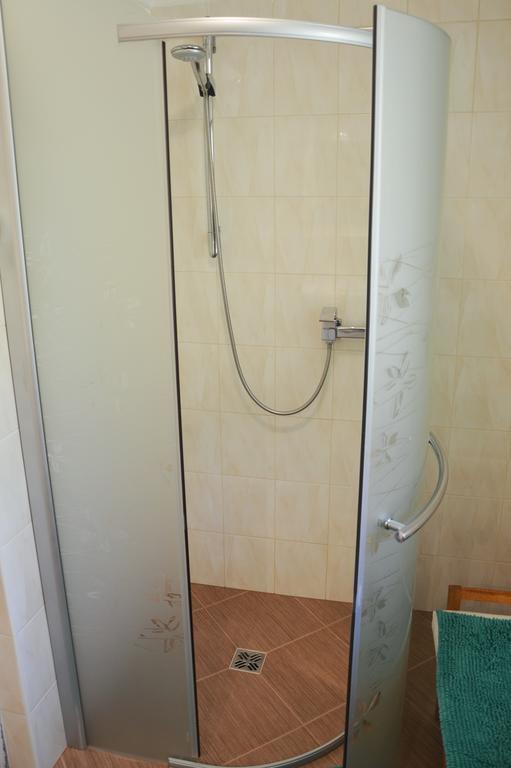 Guest House Kuks Exterior foto